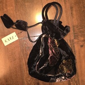 Black Floral Velvet Gold Glitter Embroidered Women's Mini Bucket Bag